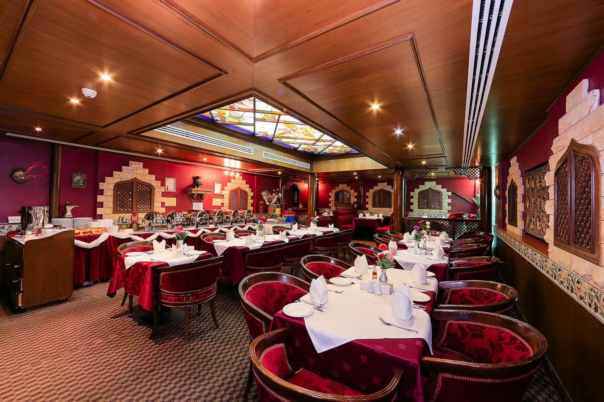 Jonrad Hotel Dubai Exterior photo
