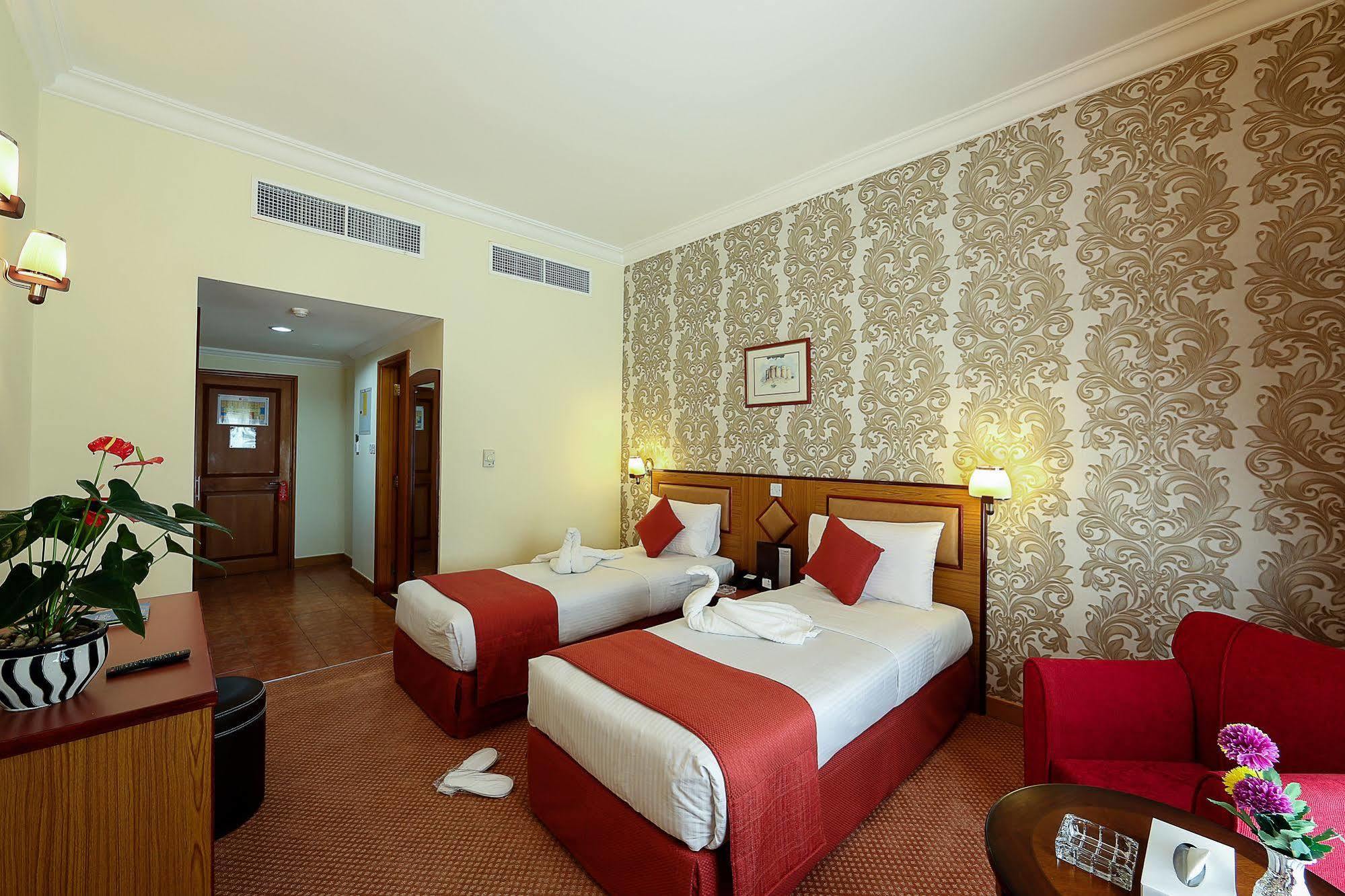 Jonrad Hotel Dubai Exterior photo