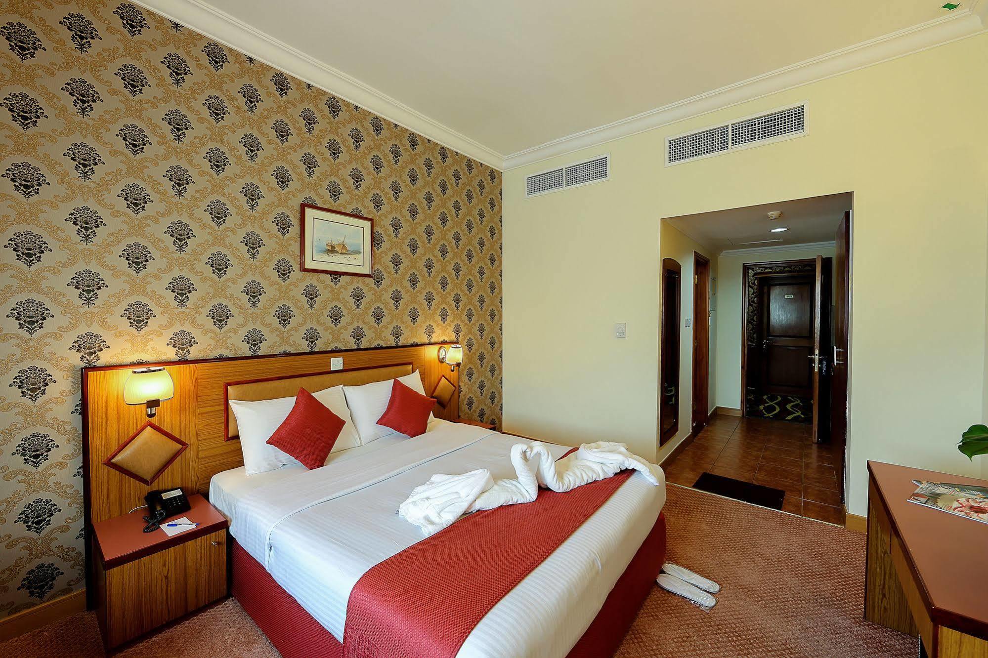 Jonrad Hotel Dubai Exterior photo