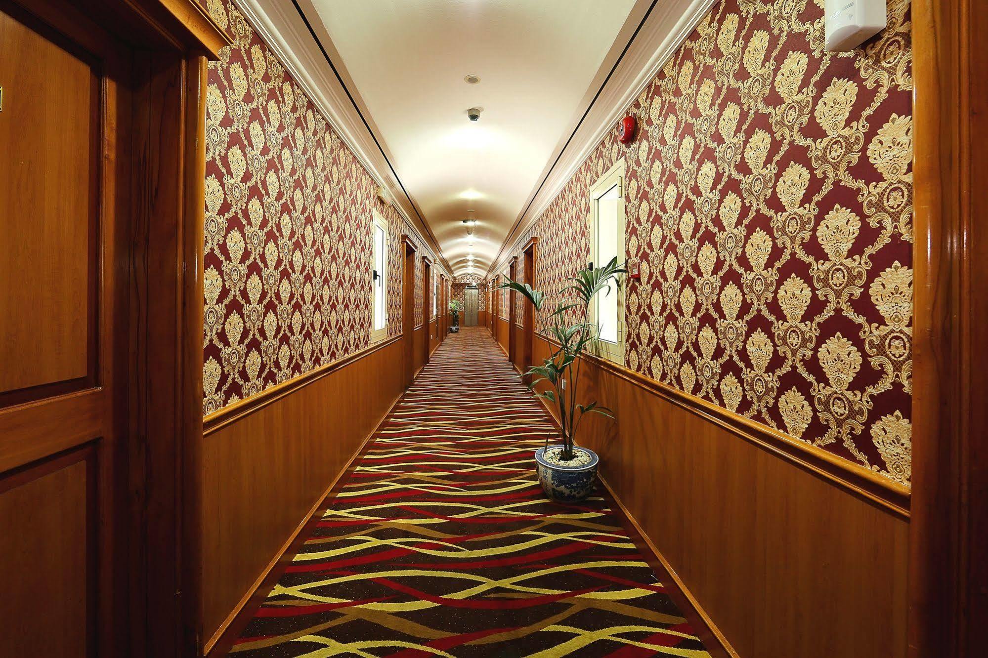 Jonrad Hotel Dubai Exterior photo
