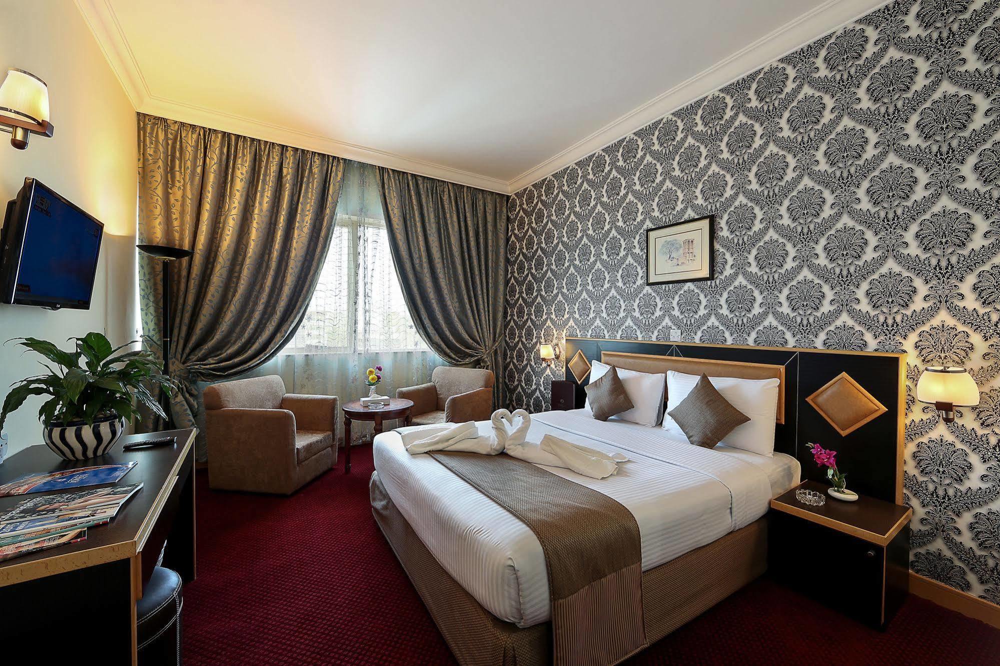 Jonrad Hotel Dubai Exterior photo