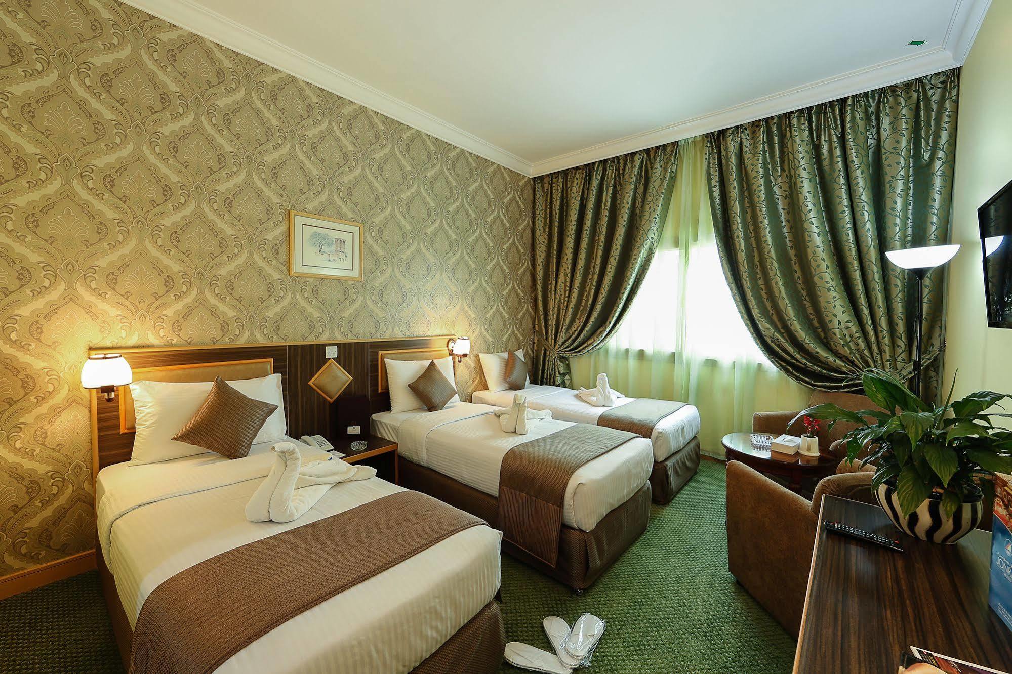 Jonrad Hotel Dubai Exterior photo