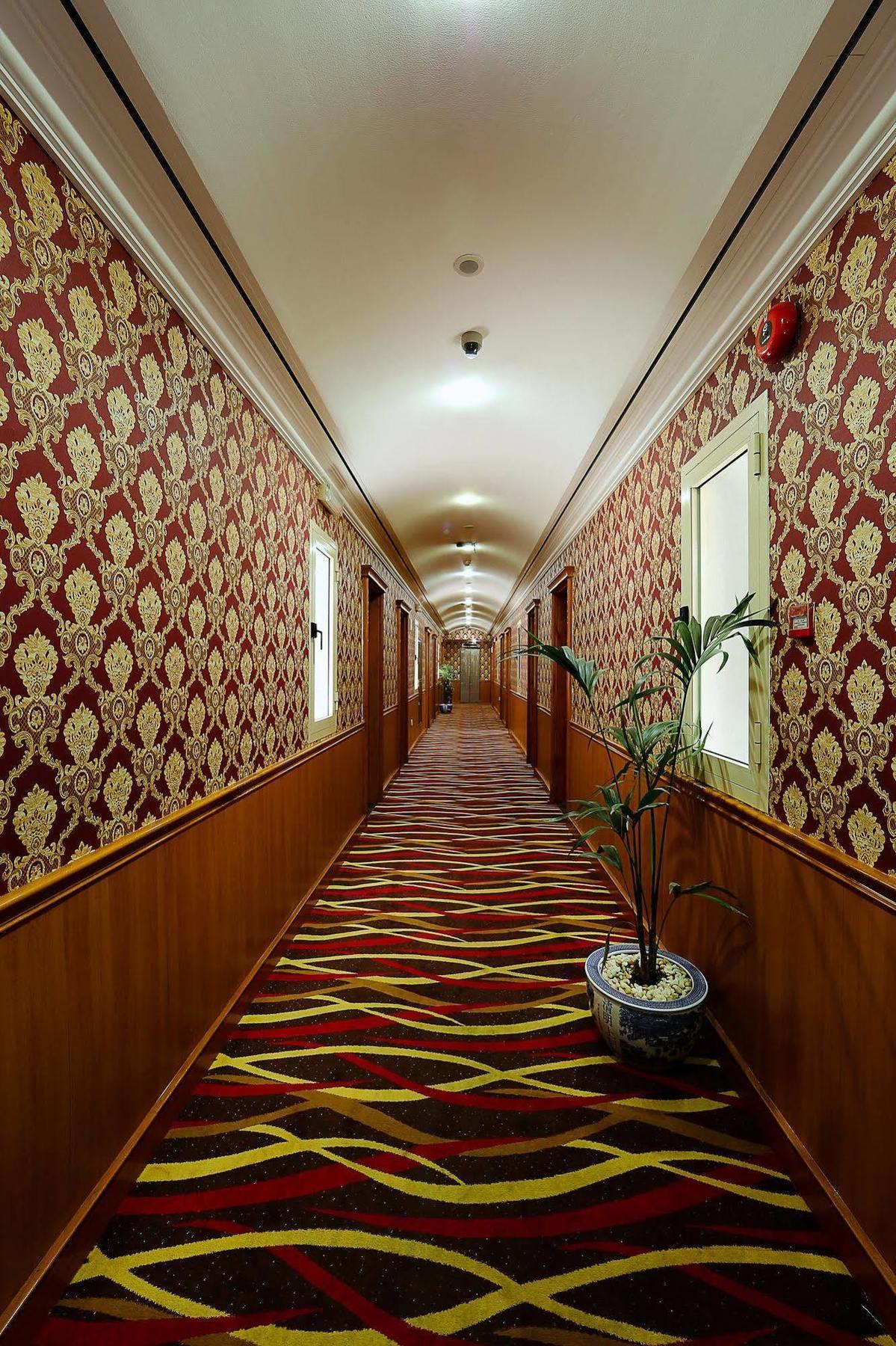 Jonrad Hotel Dubai Exterior photo